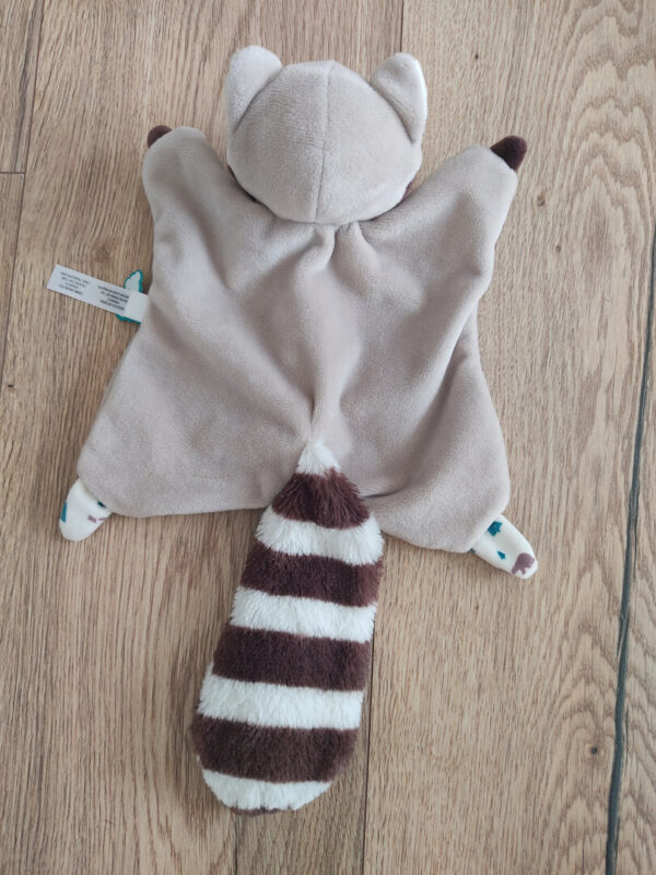 doudou-kaloo-raton-laveur-1.jpeg Zozo le raton laveur - Doudou personnalisé