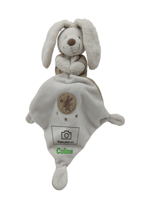 doudou-lapin-blanc-pommette-2.png Finn, le lapin blanc espiègle - Doudou personnalisé