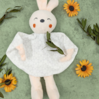 doudou-lapin-demi-lune.png Pétale Gardienne du Bonheur