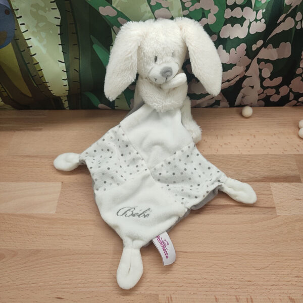 doudou-lapin-pommette.jpeg Boby le lapin rêveur – Doudou personnalisé