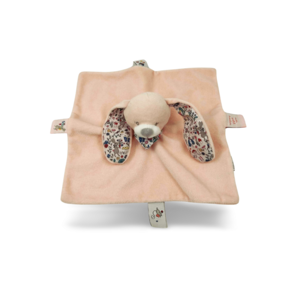 doudou-lapin-rose-plat-bout-chou-3.png Loli le lapin rose - Doudou personnalisé