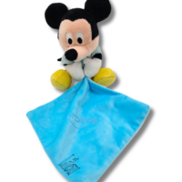 doudou-mickey-mouchoir-bleu-2.png Mickey, la Peluche au Mouchoir Bleu Phosphorescent - Doudou personnalisé