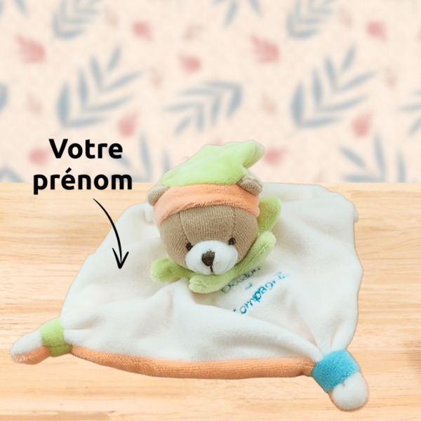doudou-ours-pilou-doudou-et-compagnie-personnalise-jpg.png Pilou l’ours rêveur – Doudou personnalisé