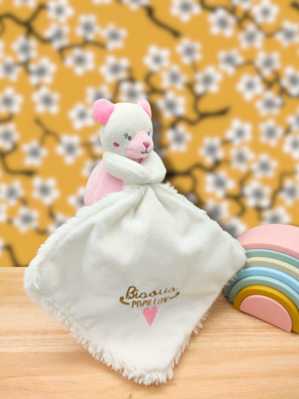 doudou-ours-rose.png Lulu, chat blanc et rose - Doudou personnalisé