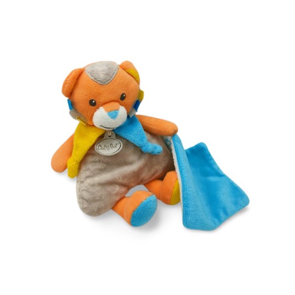 doudou-personnalise-lion-mouchoir-3.png Riou le lion malin - Doudou personnalisé