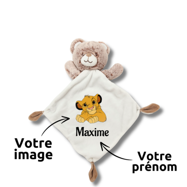 doudou-personnalise-ours-marron-et-blanc-avec-photo-ou-prenom-disney.png Oliver, l'ours marron - Doudou personnalisé