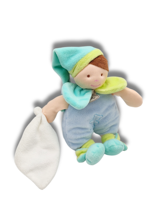 doudou-petite-fille-avec-mouchoir-1.png Lison, la Compagne Douceur de votre Petite Fille