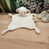 Frimousse l'agneau câlin – Doudou personnalisé