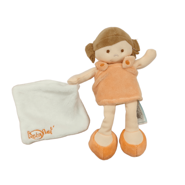 Laura la poupée pleine de tendresse – Doudou personnalisé